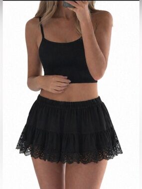 Black Pleated Lace Trim Mini Skirt Built-In Shorts Goth Grunge Country Large